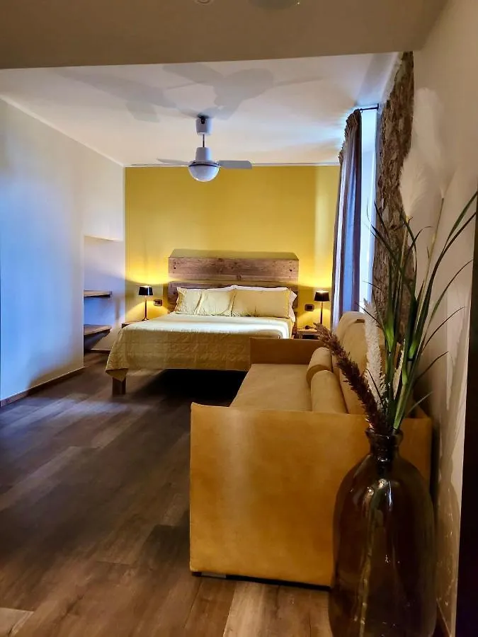 Agriturismo Montefabbrello Magazzini  Bauernhof Magazzini (Tuscany)