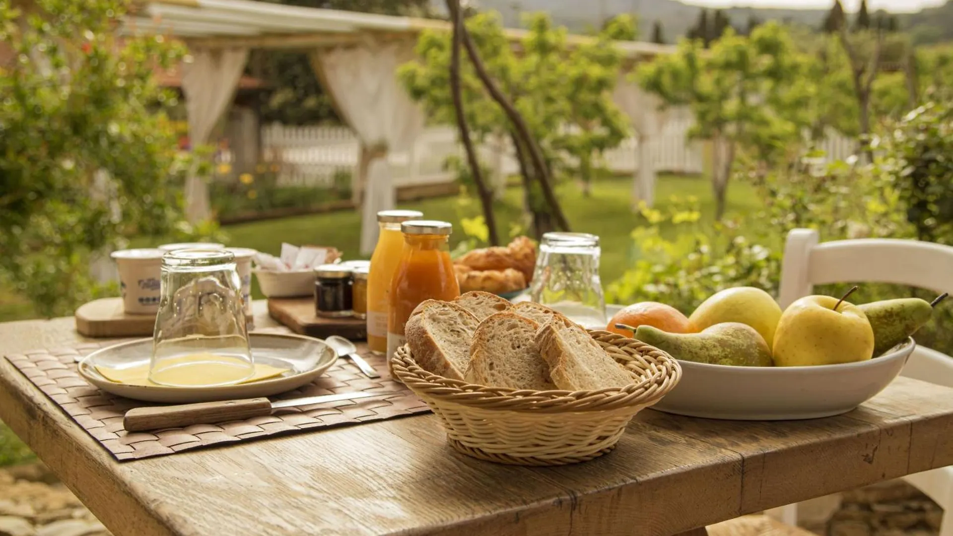 Bauernhof Agriturismo Montefabbrello Magazzini  Italien