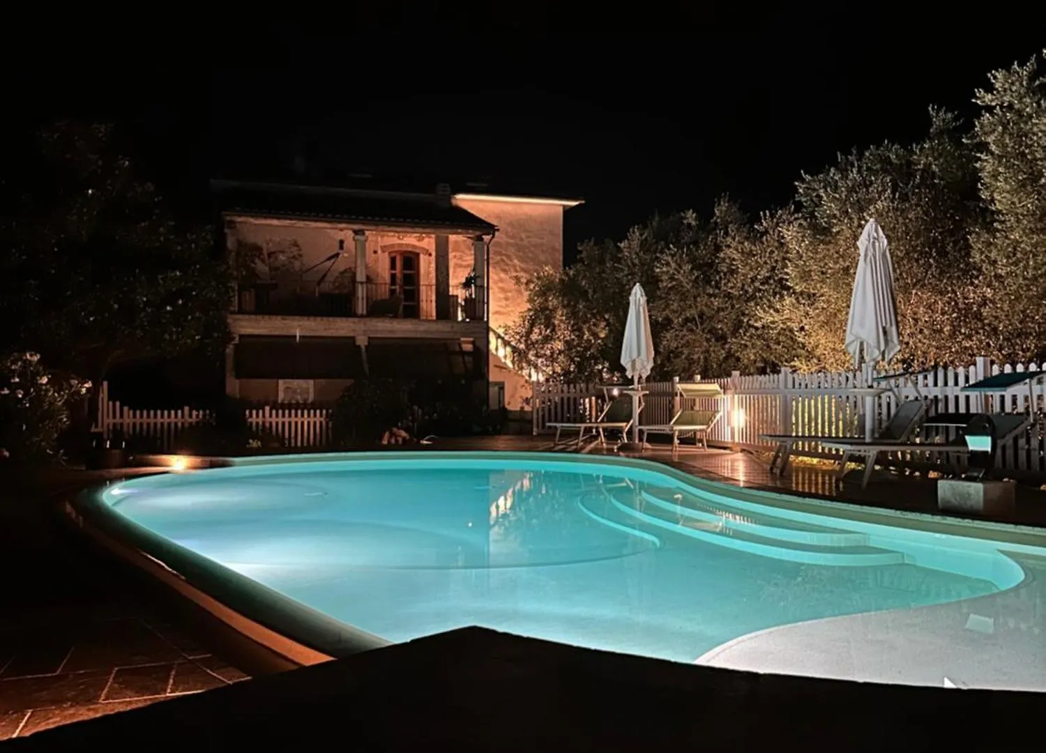 Agriturismo Montefabbrello Magazzini  Magazzini (Tuscany)