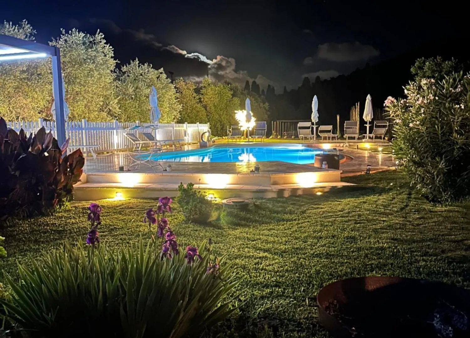 Agriturismo Montefabbrello Magazzini  Bauernhof Magazzini (Tuscany)